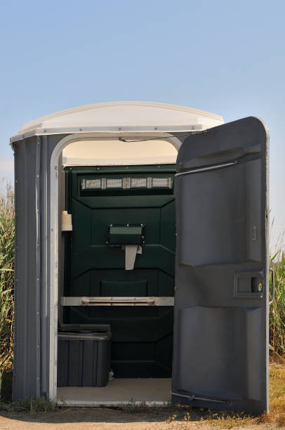 Best Porta potty delivery and setup  in Lake St Louis, MO